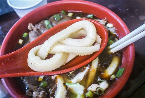 上班族的午餐 大直山西刀削面(捷运大直站) 与争鲜火锅(家乐福)