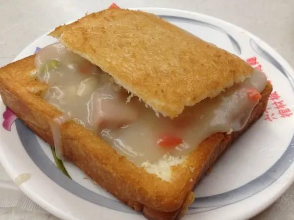 台南小吃 赤崁棺材板