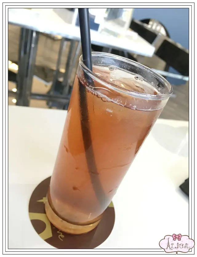 黑醋栗特调冰茶 (饮品六选二) 这杯就是很普通了~~~ 味道有点淡